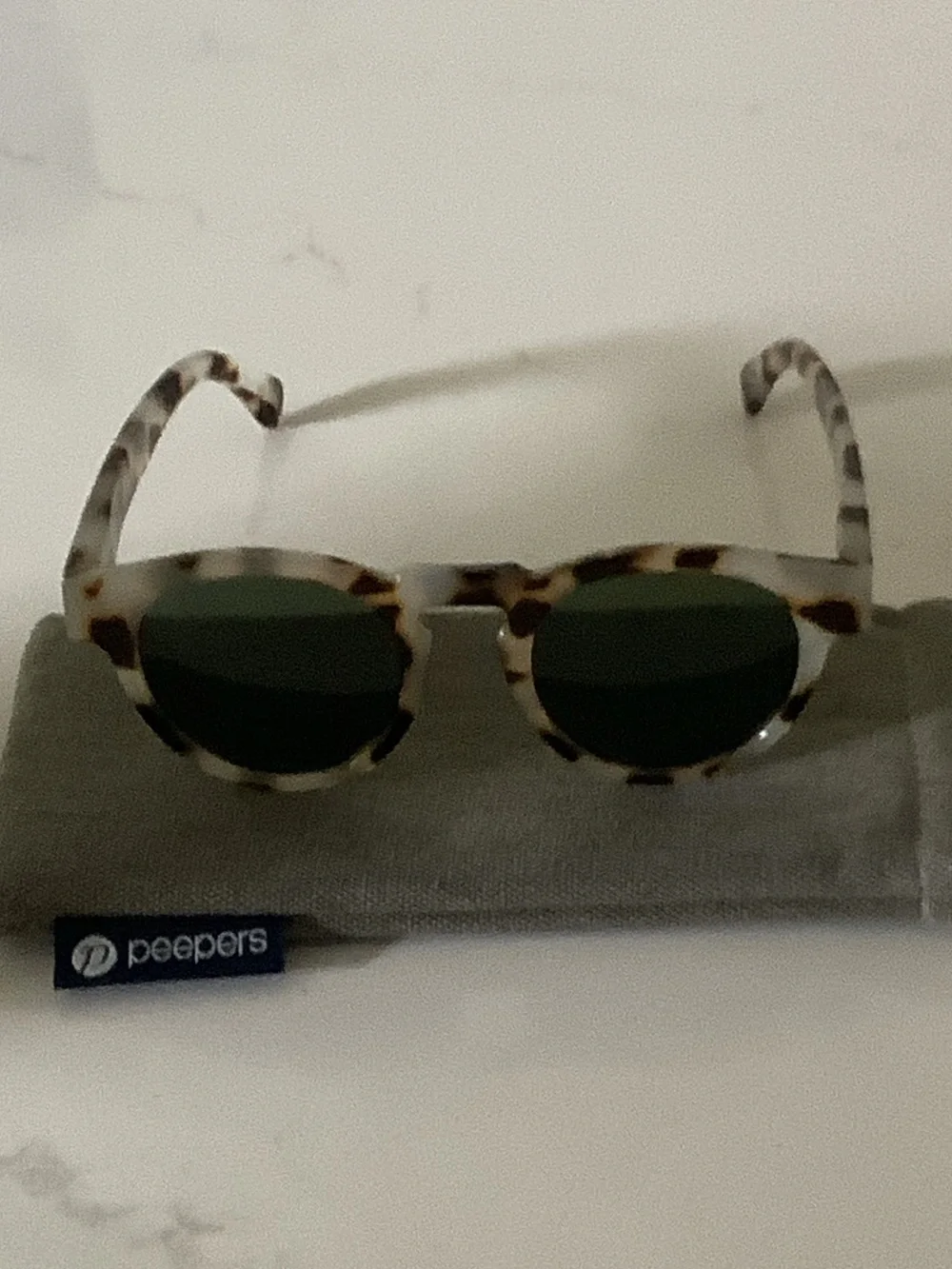 PEEPERS ~ Tortoiseshell Round Sunglasses with Green Lenses